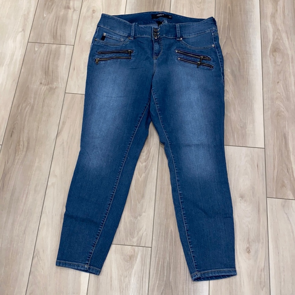EUC Torrid Brand Plus Size 18 Stiletto Skinny Jeans Denim Stretch